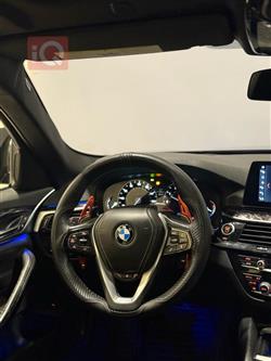 بی ئێم دەبڵیو سیریەس 5